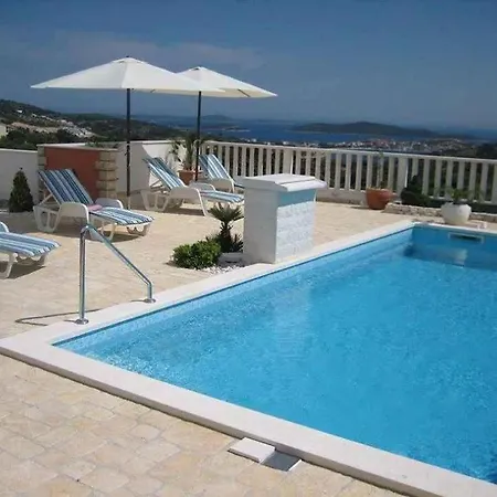 Villa In - Sibenik Riviera 36449 Rogoznica (Sibenik-Knin)